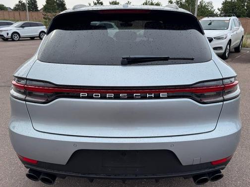 Dolomite Silver Metallic 2019 Porsche Macan Base