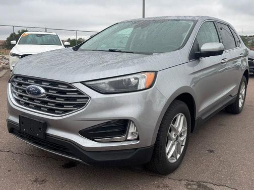 Silver Metallic 2022 Ford Edge SEL