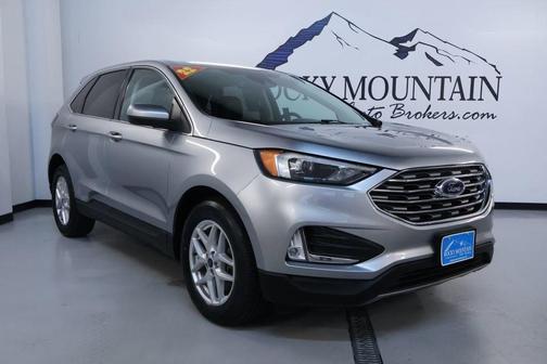 Silver Metallic 2022 Ford Edge SEL