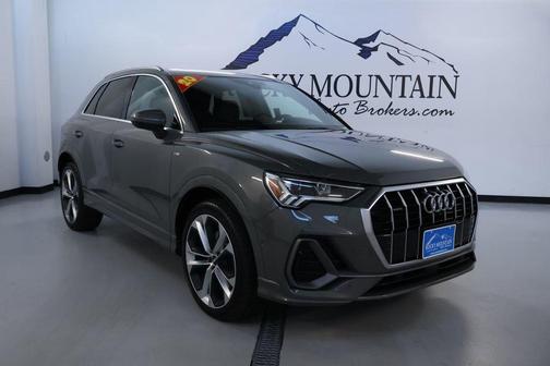 Chronos Gray Metallic 2020 Audi Q3 45 S line Prestige