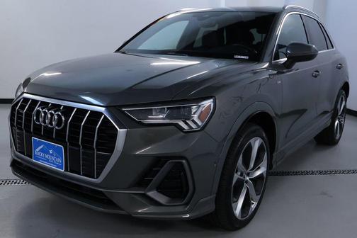 Chronos Gray Metallic 2020 Audi Q3 45 S line Prestige