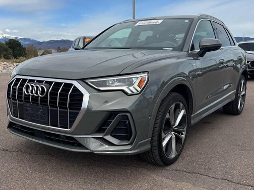 Chronos Gray Metallic 2020 Audi Q3 45 S line Prestige