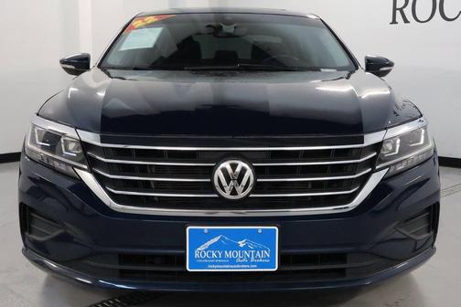 Tourmaline Blue Metallic 2022 Volkswagen Passat 2.0T SE