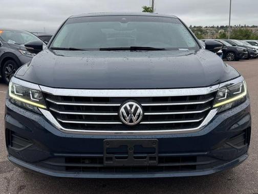 Tourmaline Blue Metallic 2022 Volkswagen Passat 2.0T SE