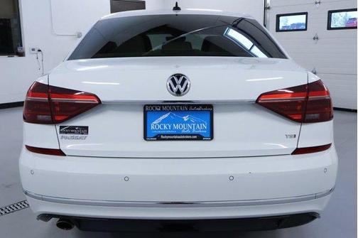 2019 Volkswagen Passat 2.0T SE R-Line