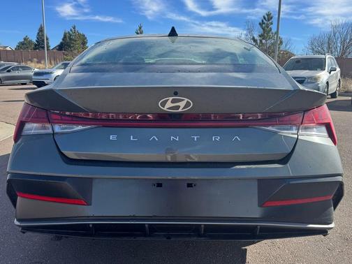 2025 Hyundai ELANTRA SEL Convenience