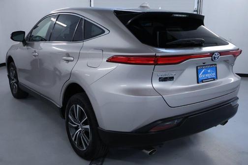 Titanium Glow 2021 Toyota Venza LE