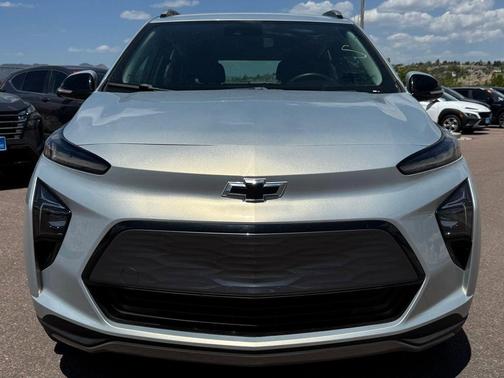 Silver Flare Metallic 2022 Chevrolet Bolt EUV LT