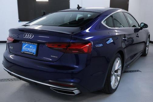 Navarra Blue Metallic 2021 Audi A5 Sportback Premium Plus