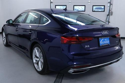 Navarra Blue Metallic 2021 Audi A5 Sportback Premium Plus