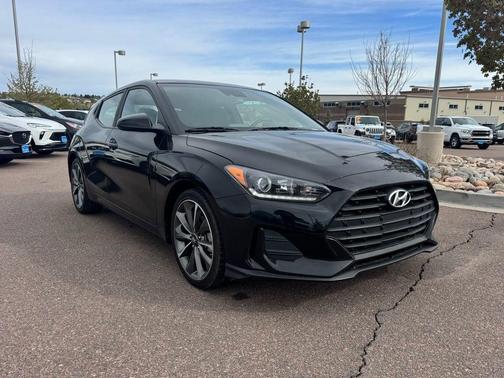 Ultra Black 2020 Hyundai Veloster 2.0 Premium