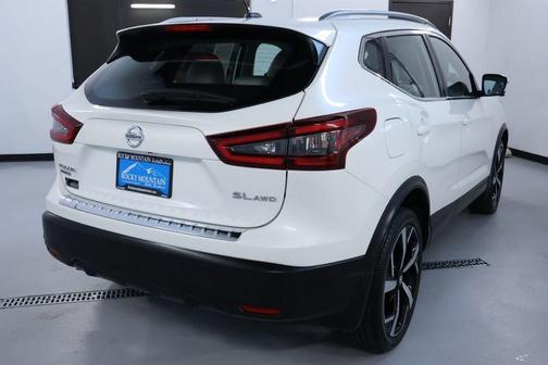 2022 Nissan Rogue Sport SL