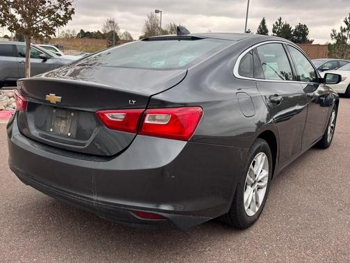 Nightfall Gray Metallic 2018 Chevrolet Malibu LT