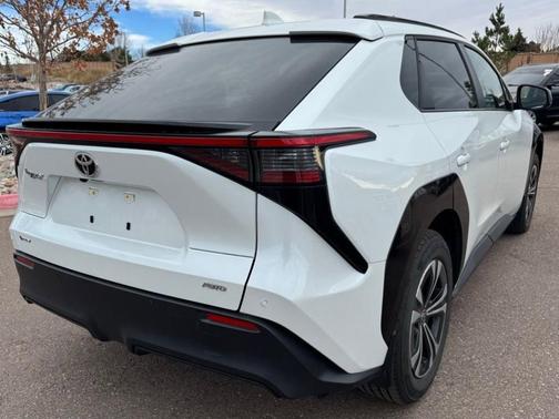 2024 Toyota bZ4X XLE