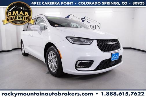 2022 Chrysler Pacifica Touring-L
