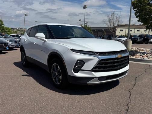 Summit White 2025 Chevrolet Blazer LT