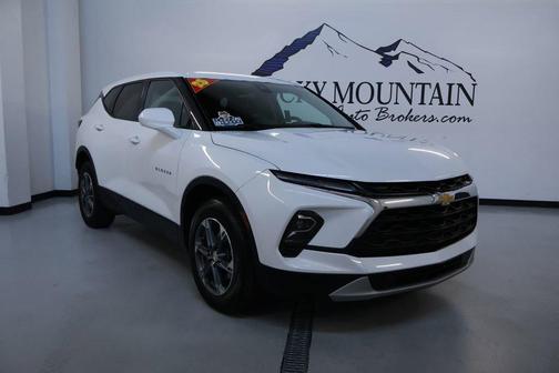 Summit White 2025 Chevrolet Blazer LT