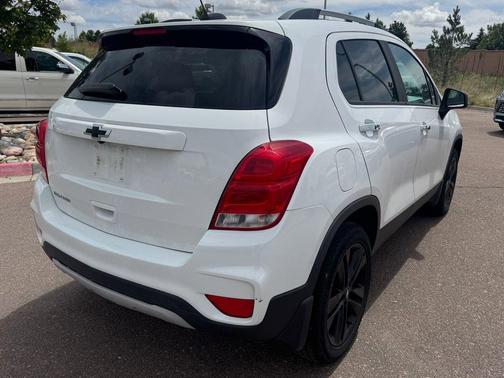 Summit White 2018 Chevrolet Trax LT