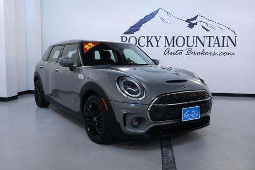 Moonwalk Gray Metallic 2022 MINI Clubman Cooper S ALL4
