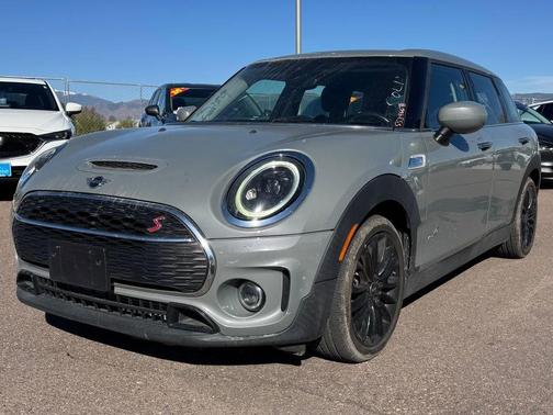 Moonwalk Gray Metallic 2022 MINI Clubman Cooper S ALL4
