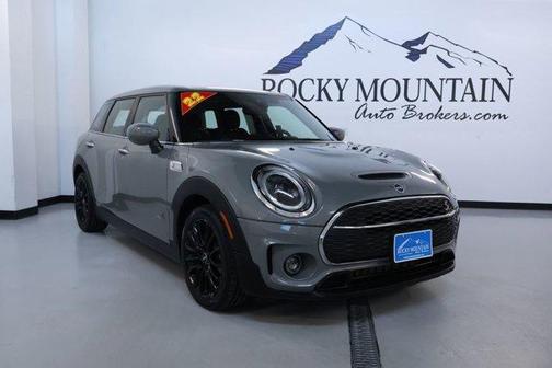 Moonwalk Gray Metallic 2022 MINI Clubman Cooper S ALL4