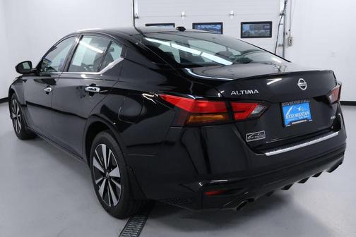 2022 Nissan Altima 2.5 SL