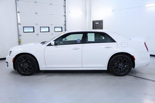 2022 Chrysler 300 S