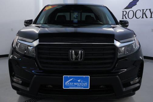 Crystal Black Pearl 2022 Honda Ridgeline RTL