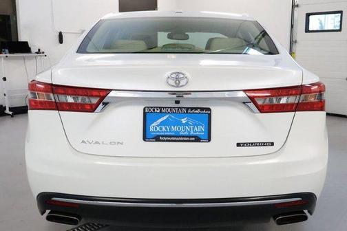 White 2017 Toyota Avalon XLE Touring