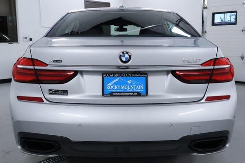 2018 BMW 750 i xDrive