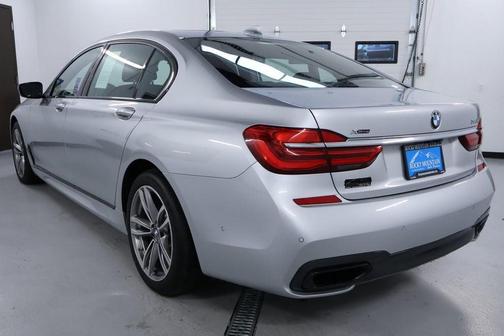 2018 BMW 750 i xDrive
