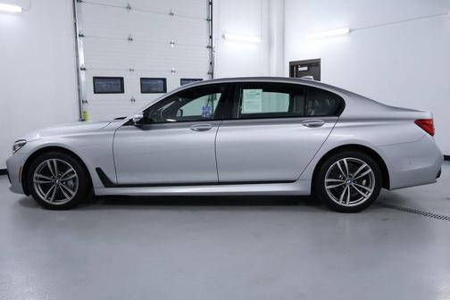 2018 BMW 750 i xDrive