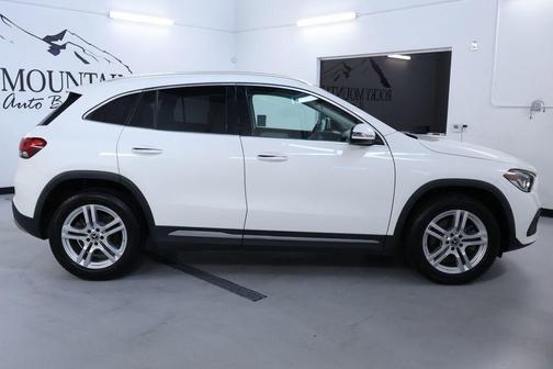 2021 Mercedes-Benz GLA 250 Base 4MATIC