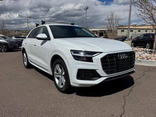 Carrara White 2019 Audi Q8 Premium