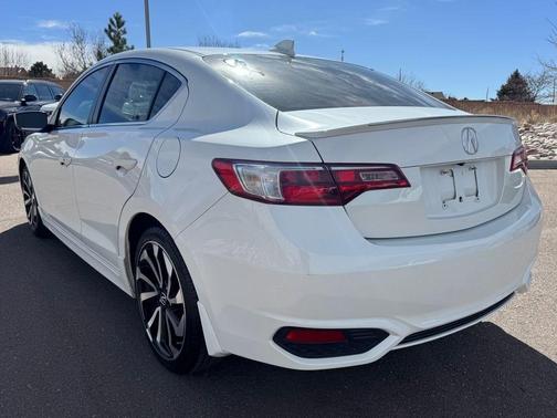 2017 Acura ILX Premium & A-SPEC Packages