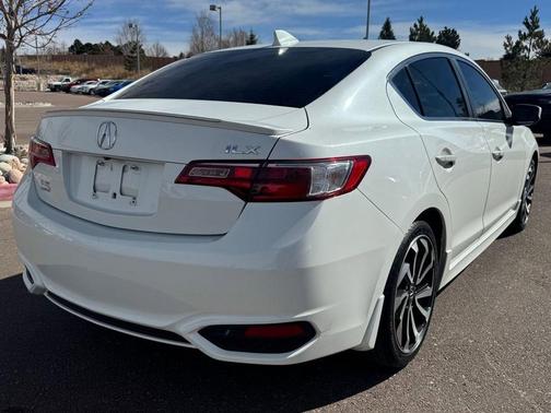 2017 Acura ILX Premium & A-SPEC Packages