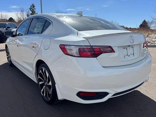 2017 Acura ILX Premium & A-SPEC Packages