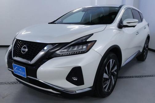 White 2023 Nissan Murano SL