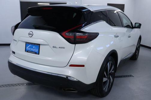White 2023 Nissan Murano SL