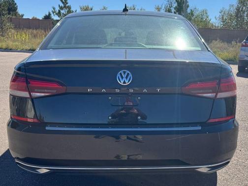 2021 Volkswagen Passat 2.0T SE