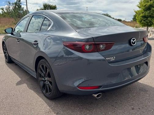 2024 Mazda Mazda3 Carbon Edition
