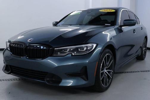 2021 BMW 330 i xDrive