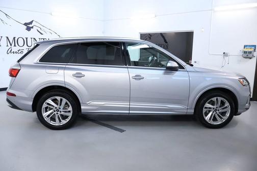 2022 Audi Q7 55 Premium Plus