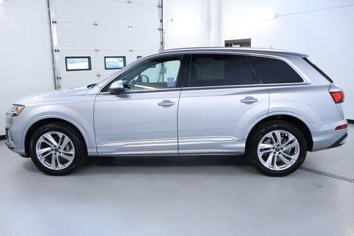 2022 Audi Q7 55 Premium Plus