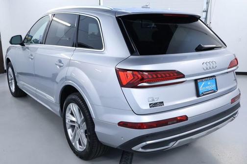 2022 Audi Q7 55 Premium Plus
