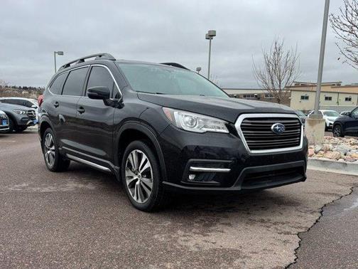 Crystal Black Silica 2022 Subaru Ascent Limited 7-Passenger