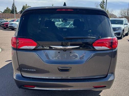 2023 Chrysler Voyager LX