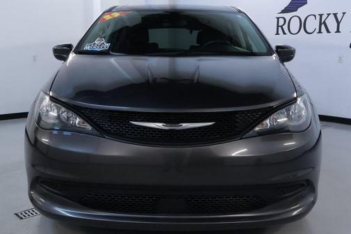 Granite Crystal Clearcoat Metallic 2023 Chrysler Voyager LX