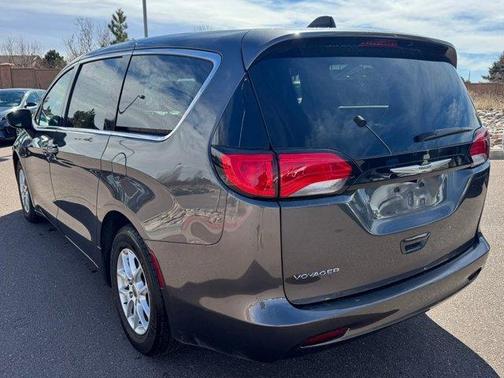 2023 Chrysler Voyager LX