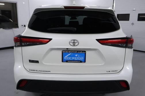 2021 Toyota Highlander LE